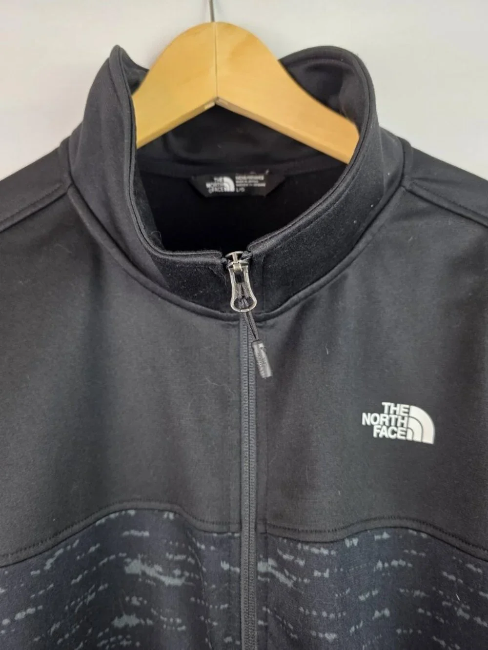 The North Face Mens Jacket Size Large Black Fleece Full Zip Jacket Long Sleeve